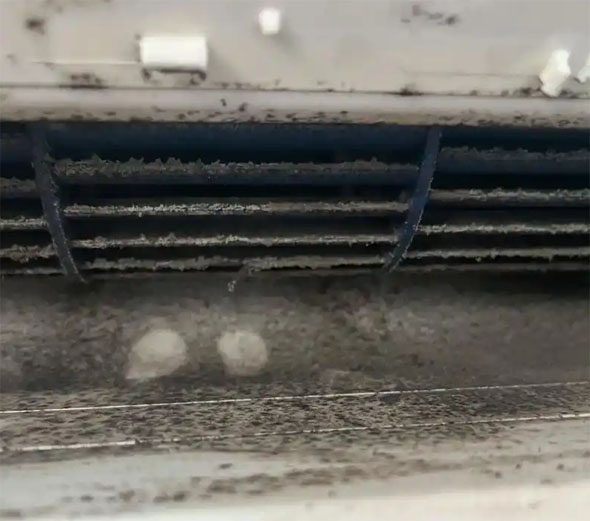 淮北市空调吹的风有股烧焦味是怎么回事